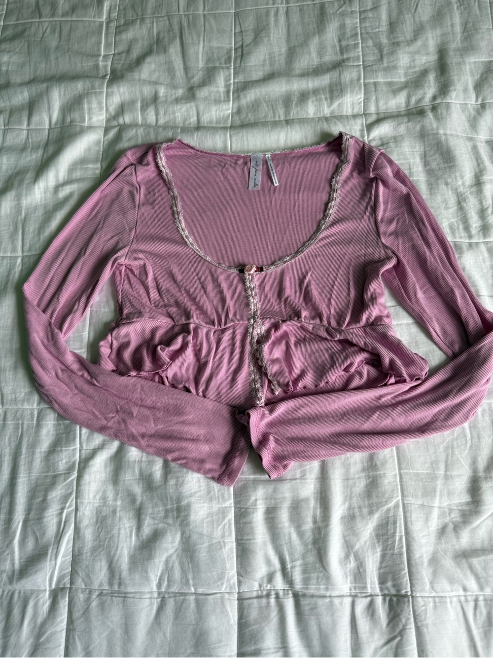 Women’s Pink Long-Sleeve Cropped Top